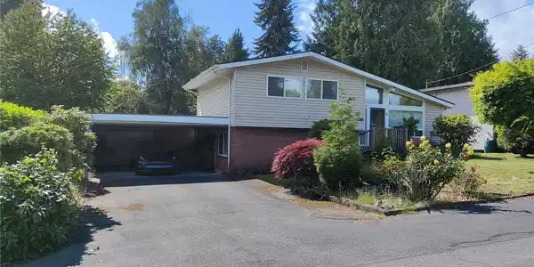19223 34th S