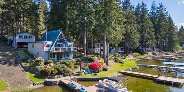 2901 Mason Lake E