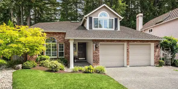 3724 248th SE