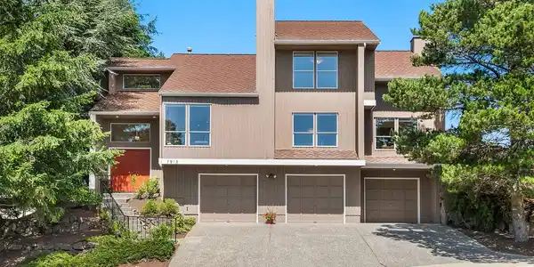 7913 127th SE