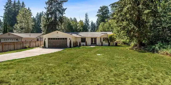 7220 214th E