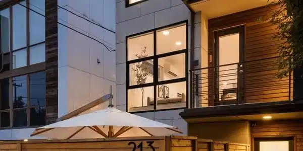 213 12th E