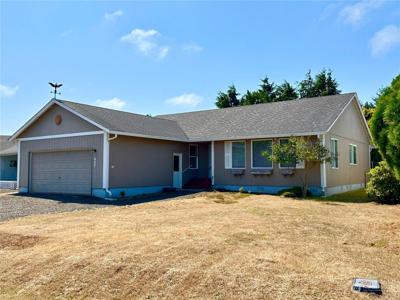 457 Lake West NE