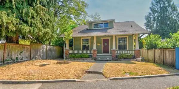 2508 Capitol S