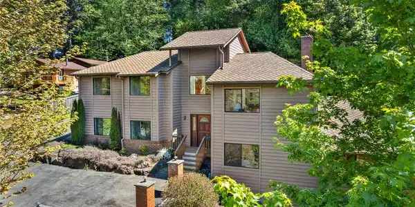 1226 Lake Stickney