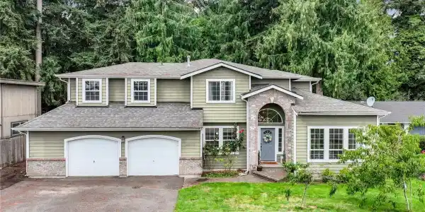 4902 Lakeridge E