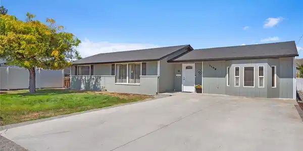 1126 Baker