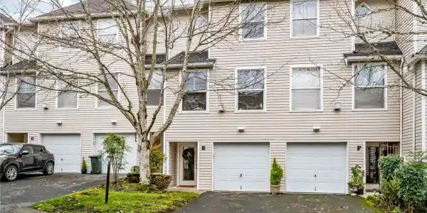 2313 Milton