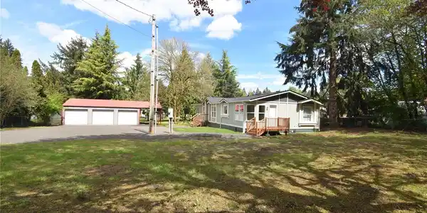 9712 Mullen SE