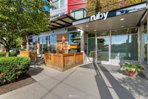 2960 Eastlake E