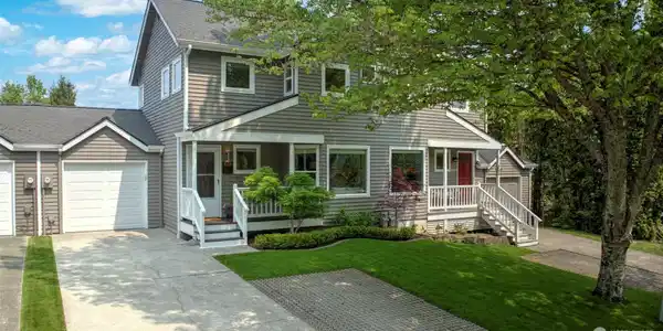 4158 244th SE