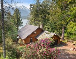 5811 Lake Cushman