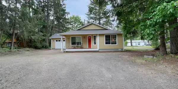 12143 Bryant SE