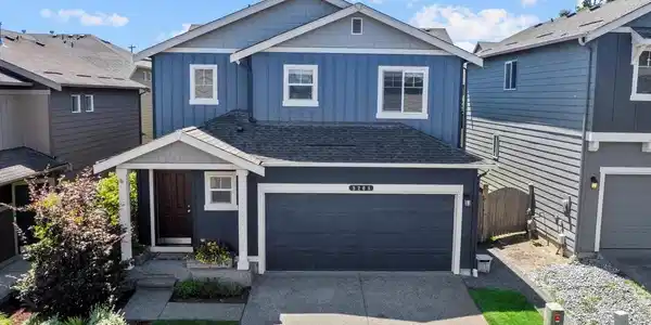 9208 12th NE