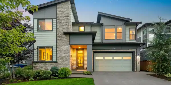 4036 235th SE