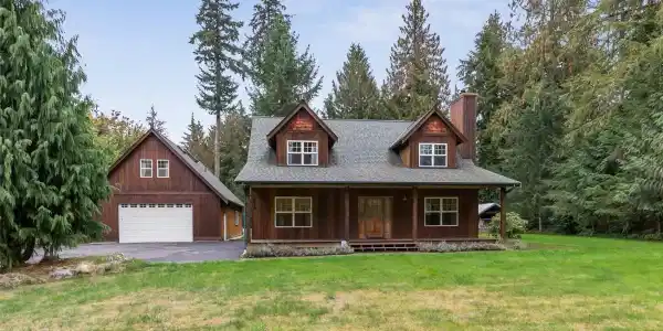 4919 Lake Bosworth