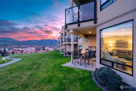 100 Lake Chelan Shores