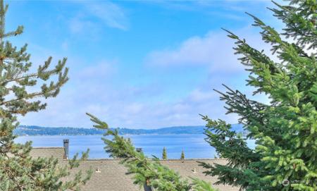 4165 178th SE