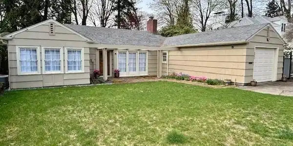 2221 Water SW