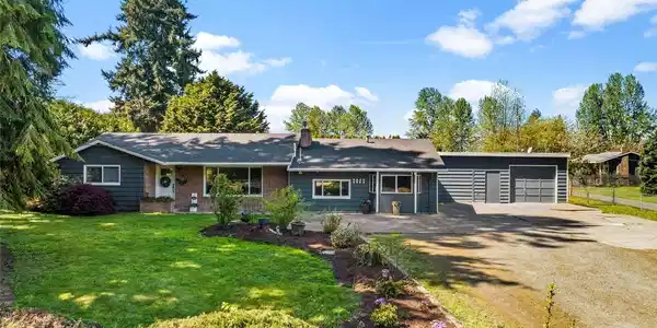 3022 106th E