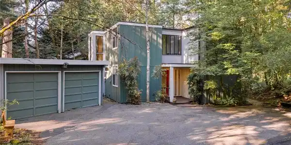 2102 Silvan View SW