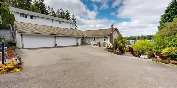 3601 Frances SE