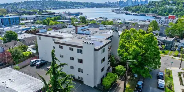 3600 Whitman N
