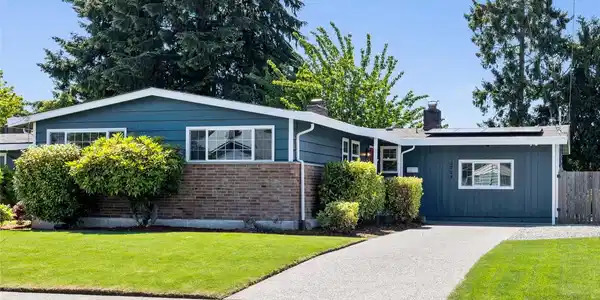 2728 Winnifred