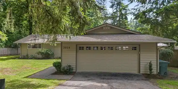 3024 252nd SE