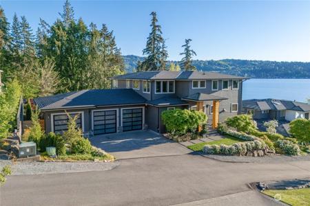 2675 Lake Sammamish SE