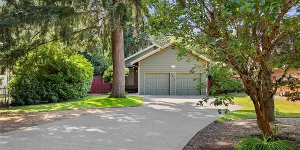 7213 192nd E