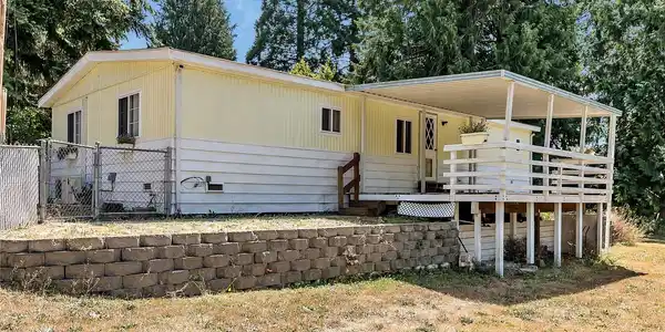 21102 75th E
