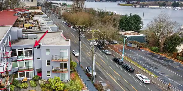 2960 Eastlake E