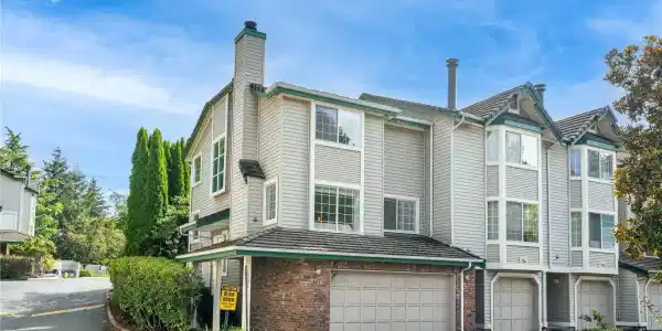 748 122nd NE
