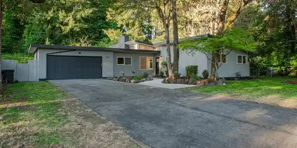 9201 114th SW