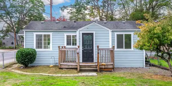 15104 Portland SW