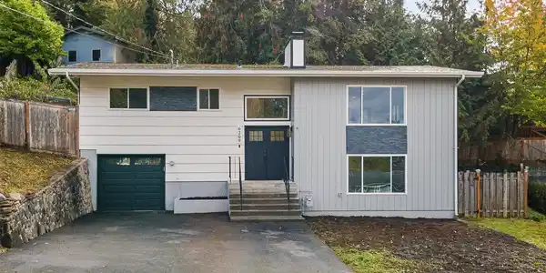 6209 Maple View