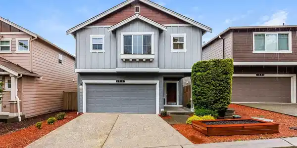 1213 92nd NE