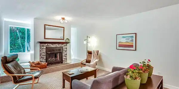 13717 Linden N