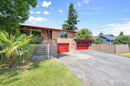 15855 11th SW