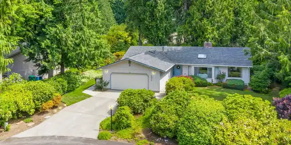 1534 Colonial SW