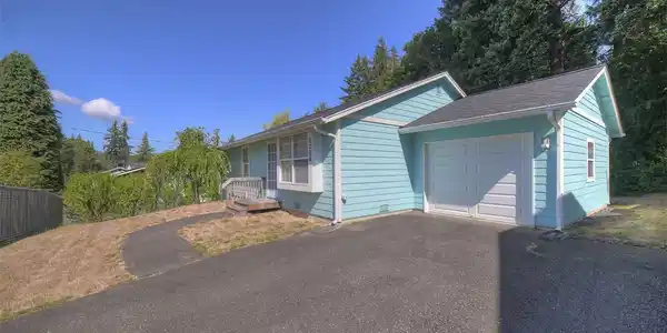 6206 Maple View