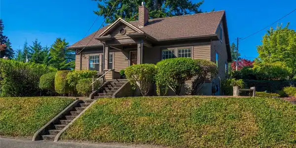 801 Percival SW