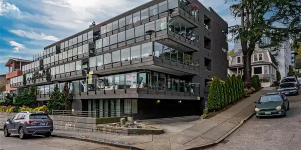 2040 Waverly