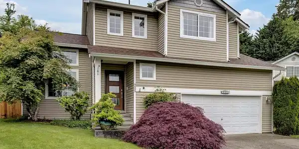 9405 17th NE
