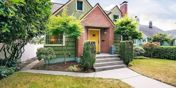2139 Nichols