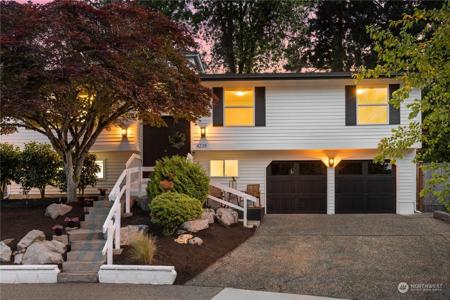 4235 190th SE