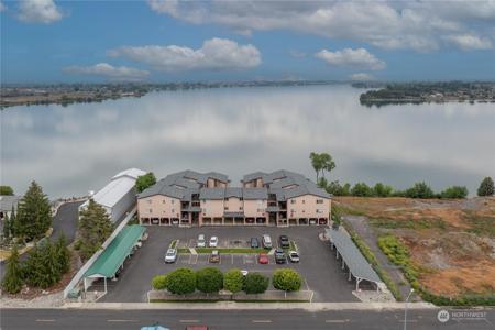 2900 Marina NE