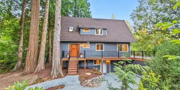8 Fairway Lane