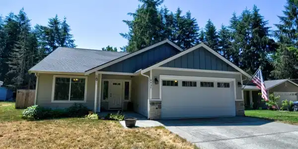 4437 121st SE